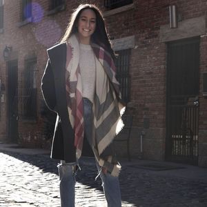 Meet your Posher, Nina